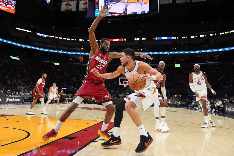 yunkai官网-狄龙15T联盟第一濒临禁赛！热火险胜太阳 鲍威尔27分布克24+9+9